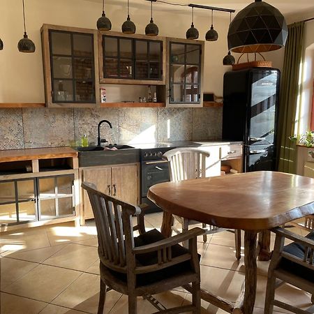 Quartier Im Gutshaus Apartment Вустермарк Екстериор снимка